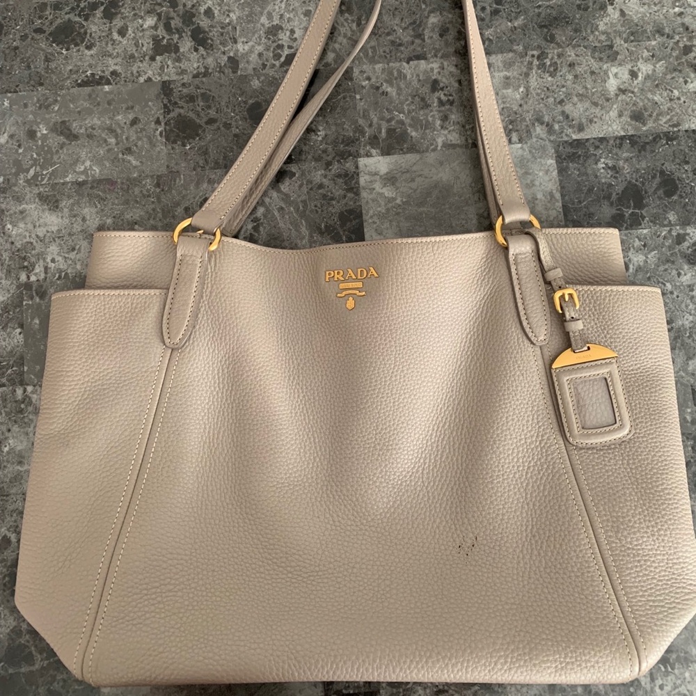 🎉 HP 🎉 PRADA Vitello Daino Leather Bag Pomice - Picture 2 of 7